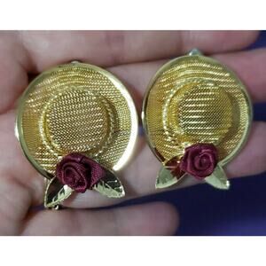 Straw Hat Pierced Earrings In Gold Tone Metal With Burgundy Flower Accent